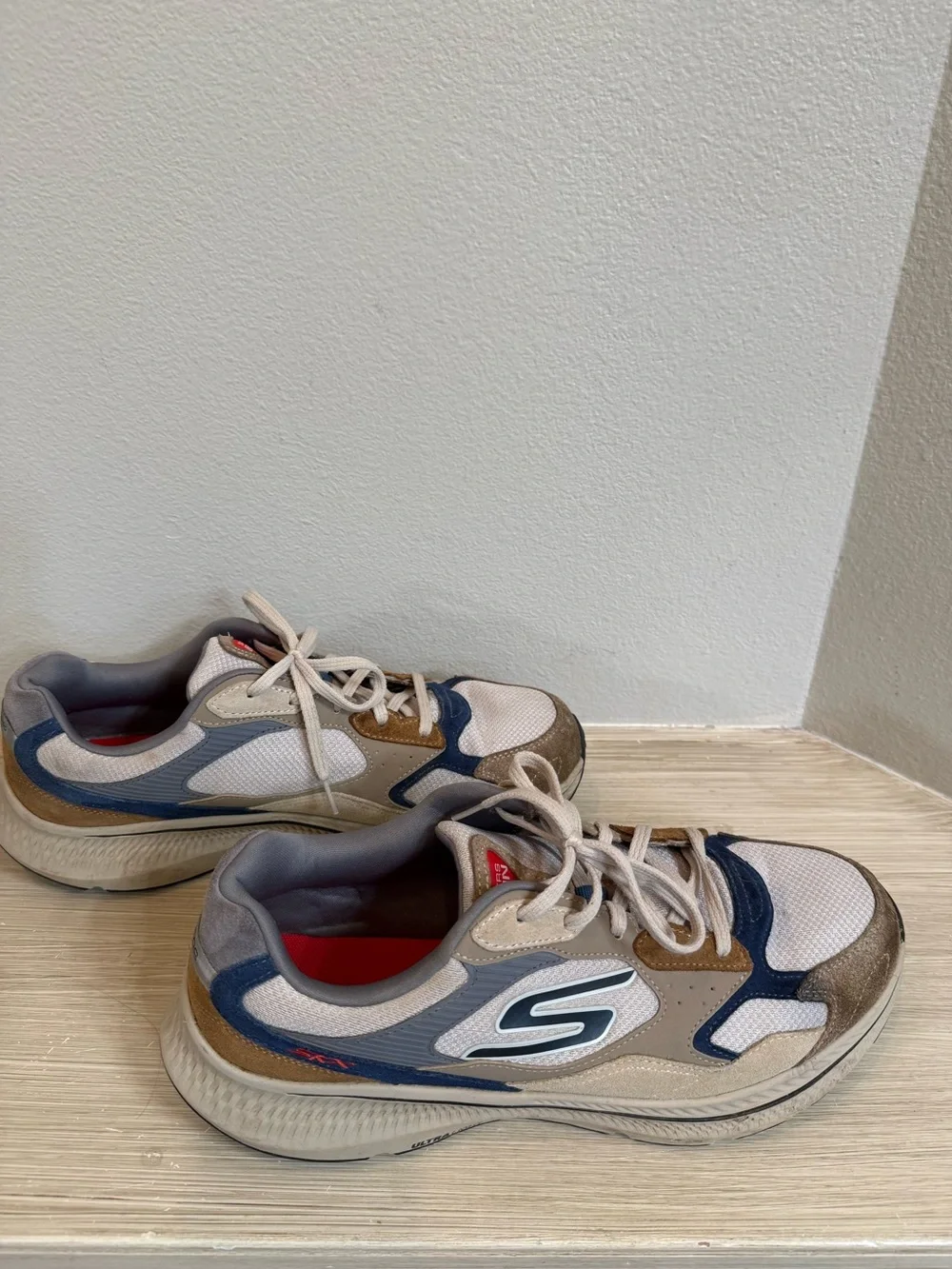 Skechers men Beige Navy Gray Athletic Sneakers size 13